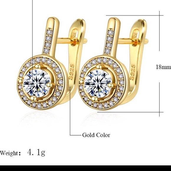 ¥ 18K Yellow Gold Diamond Stud Earrings - Picture 5 of 6